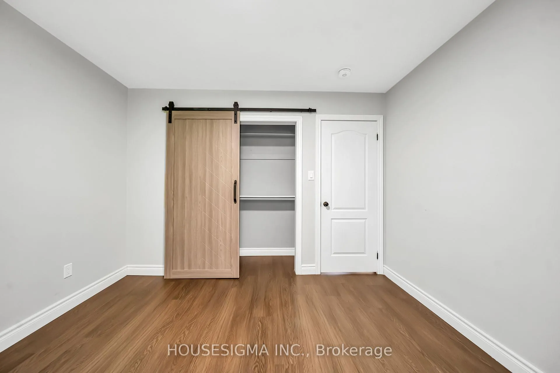 Photo 16 of 70 Flanders Road, Guelph, Dovercliffe Park/Old University — HOMEH