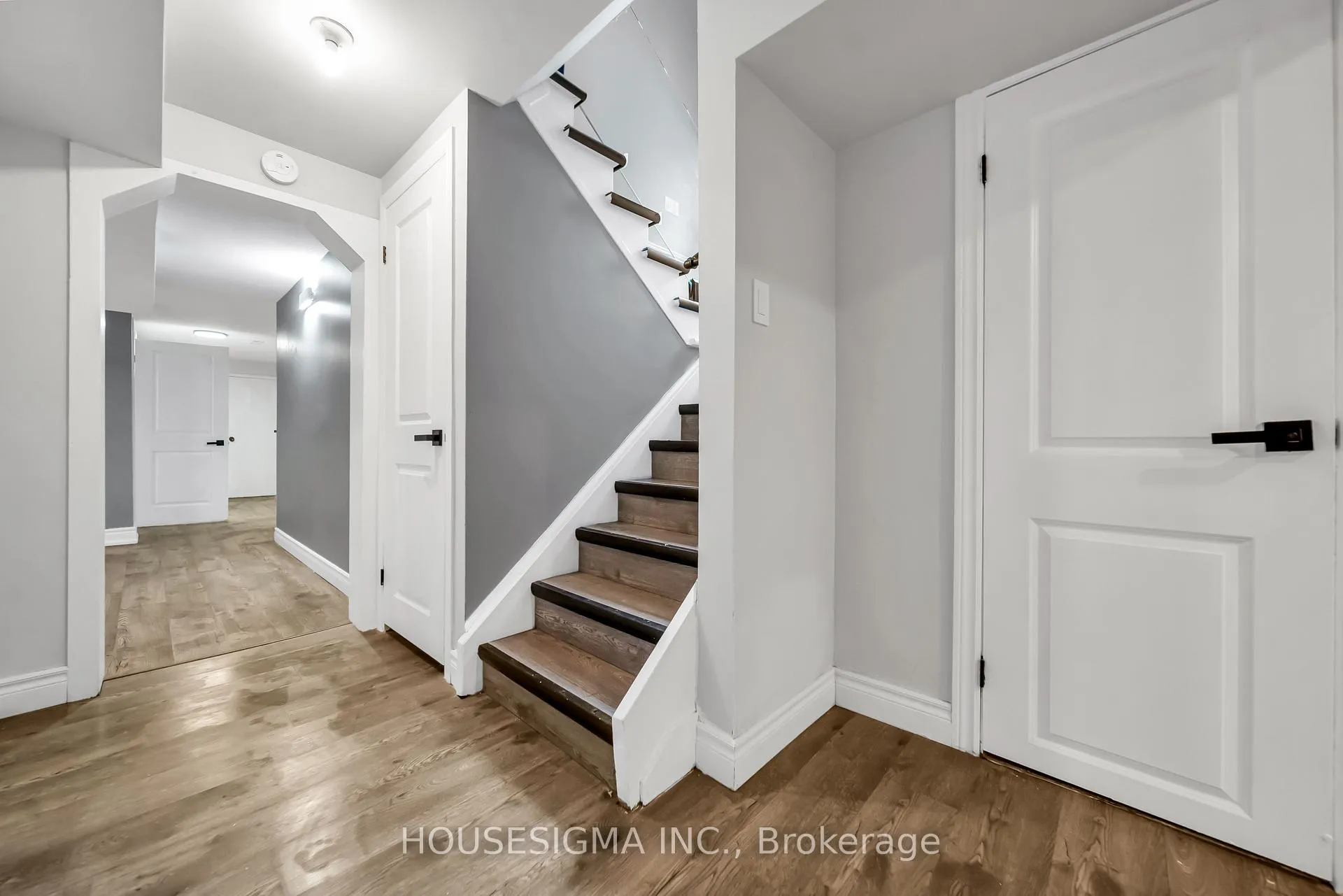 Photo 27 of 70 Flanders Road, Guelph, Dovercliffe Park/Old University — HOMEH