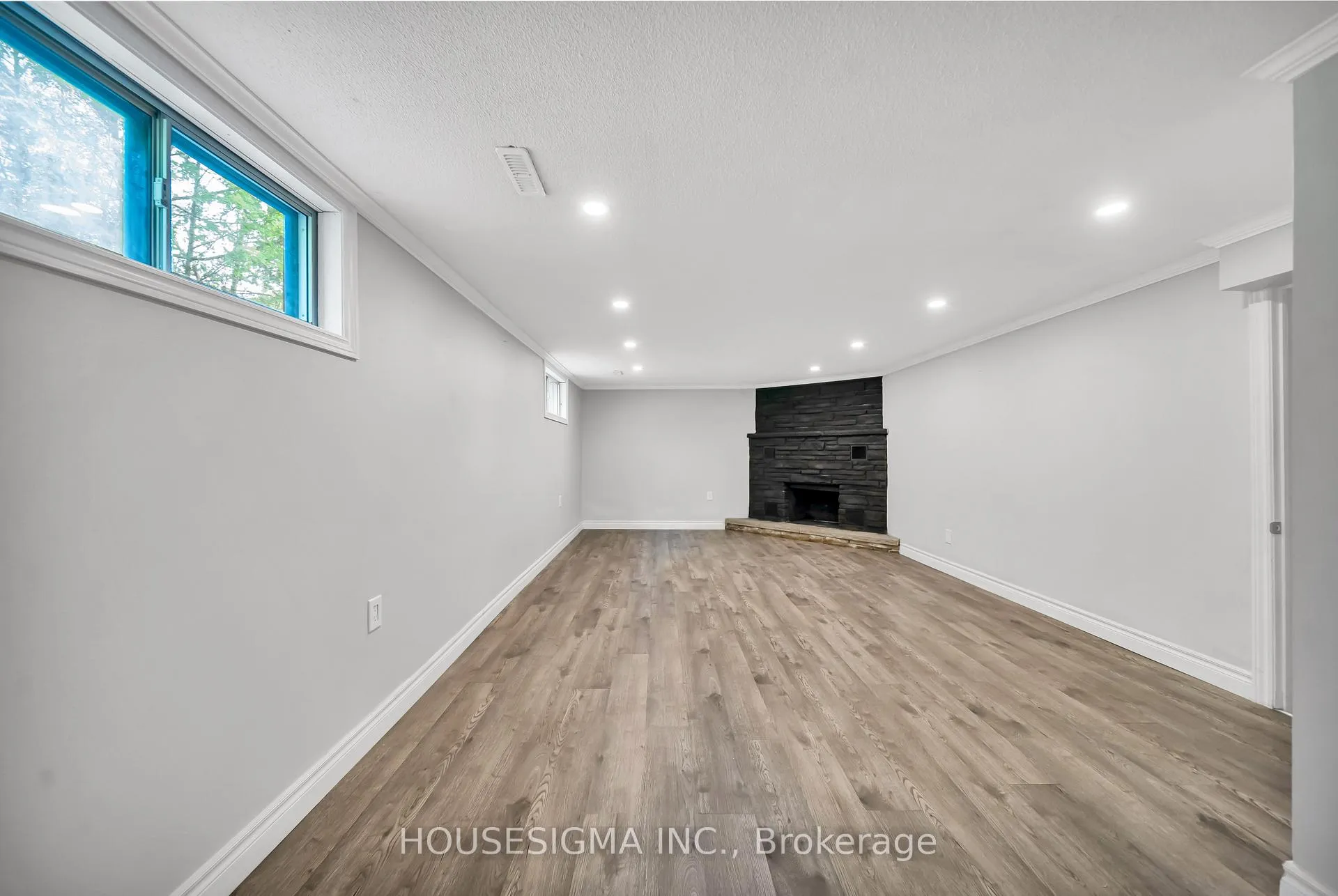 Photo 29 of 70 Flanders Road, Guelph, Dovercliffe Park/Old University — HOMEH