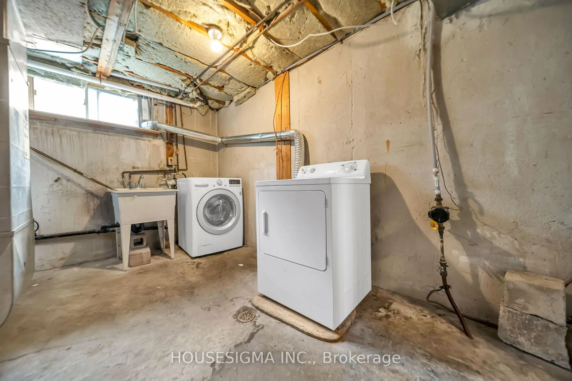 Photo 31 of 70 Flanders Road, Guelph, Dovercliffe Park/Old University — HOMEH