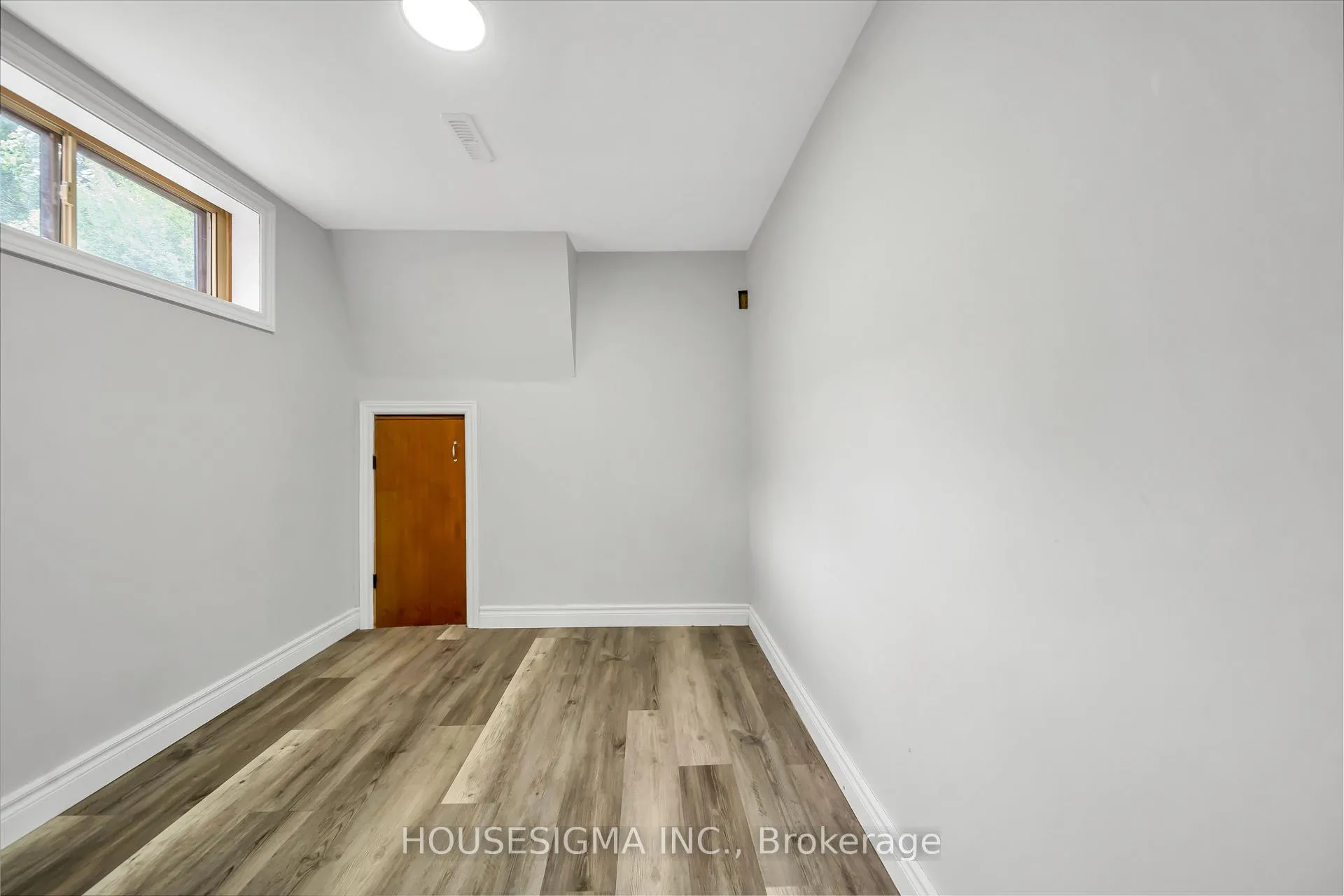 Photo 35 of 70 Flanders Road, Guelph, Dovercliffe Park/Old University — HOMEH