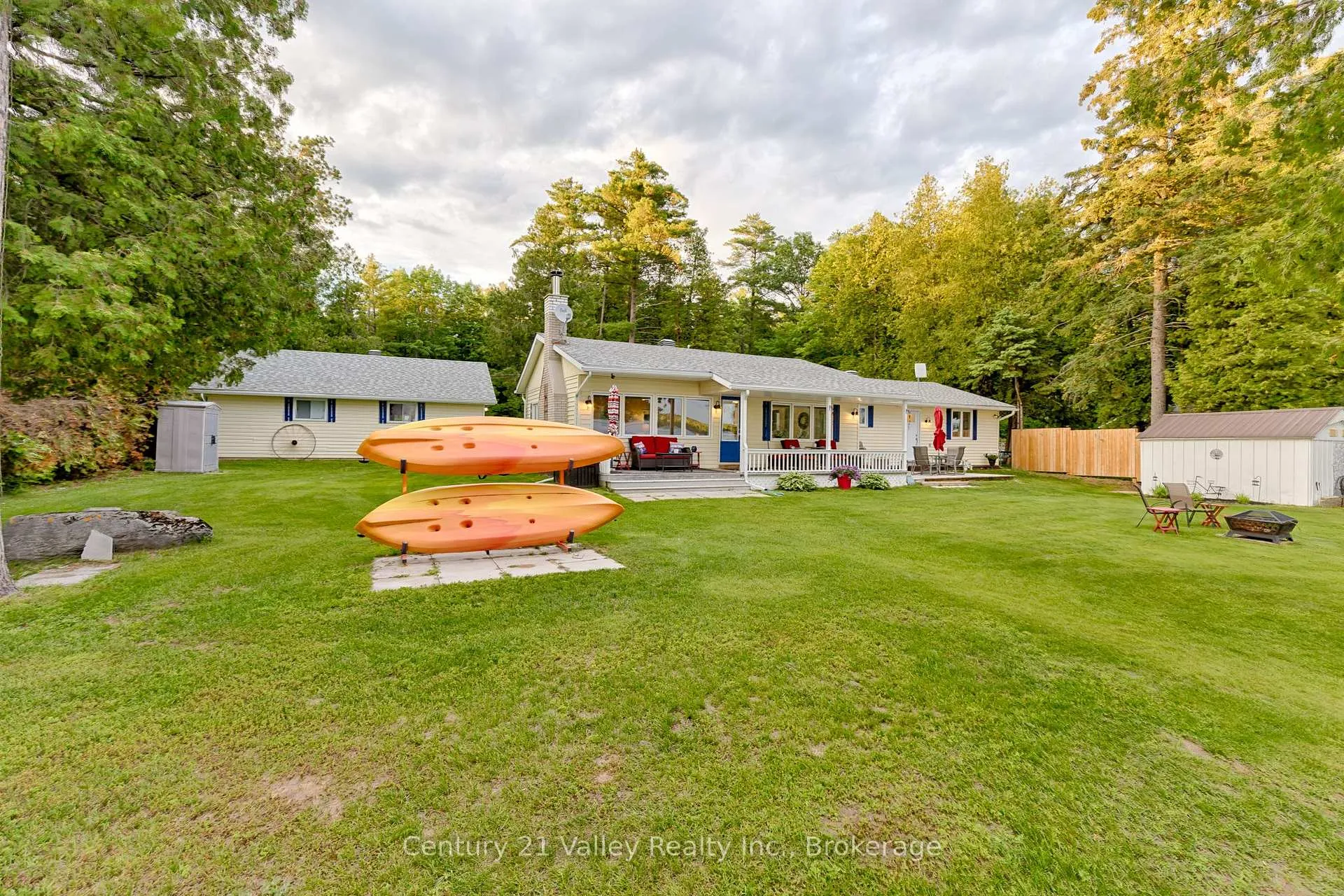 Photo 34 of 229 Holiday Lane, North Algona Wilberforce, North Algona/Wilberforce Twp — HOMEH