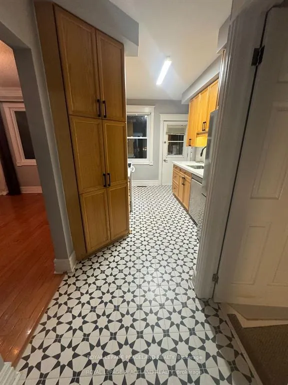 Photo 4 of 50 Manor Road E, Toronto, Mount Pleasant West — HOMEH