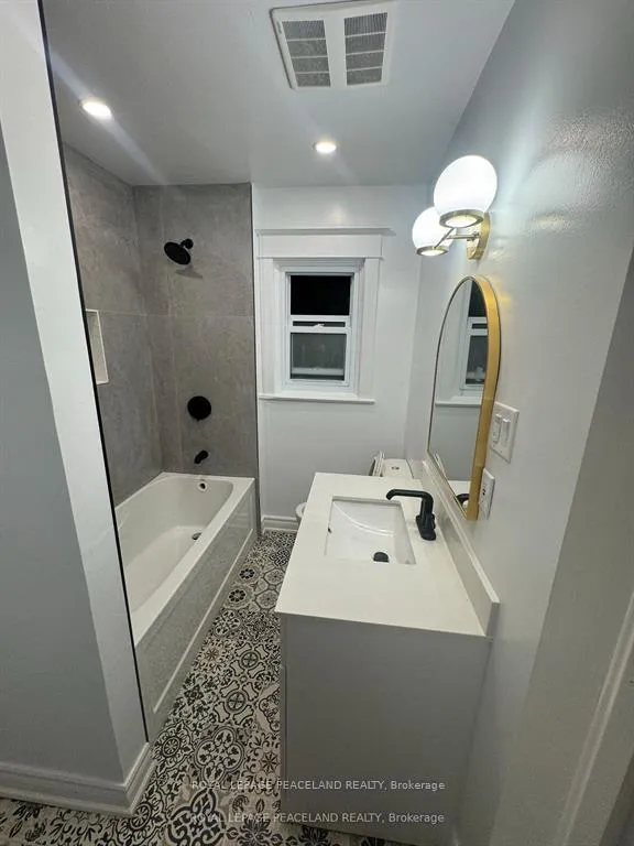 Photo 5 of 50 Manor Road E, Toronto, Mount Pleasant West — HOMEH