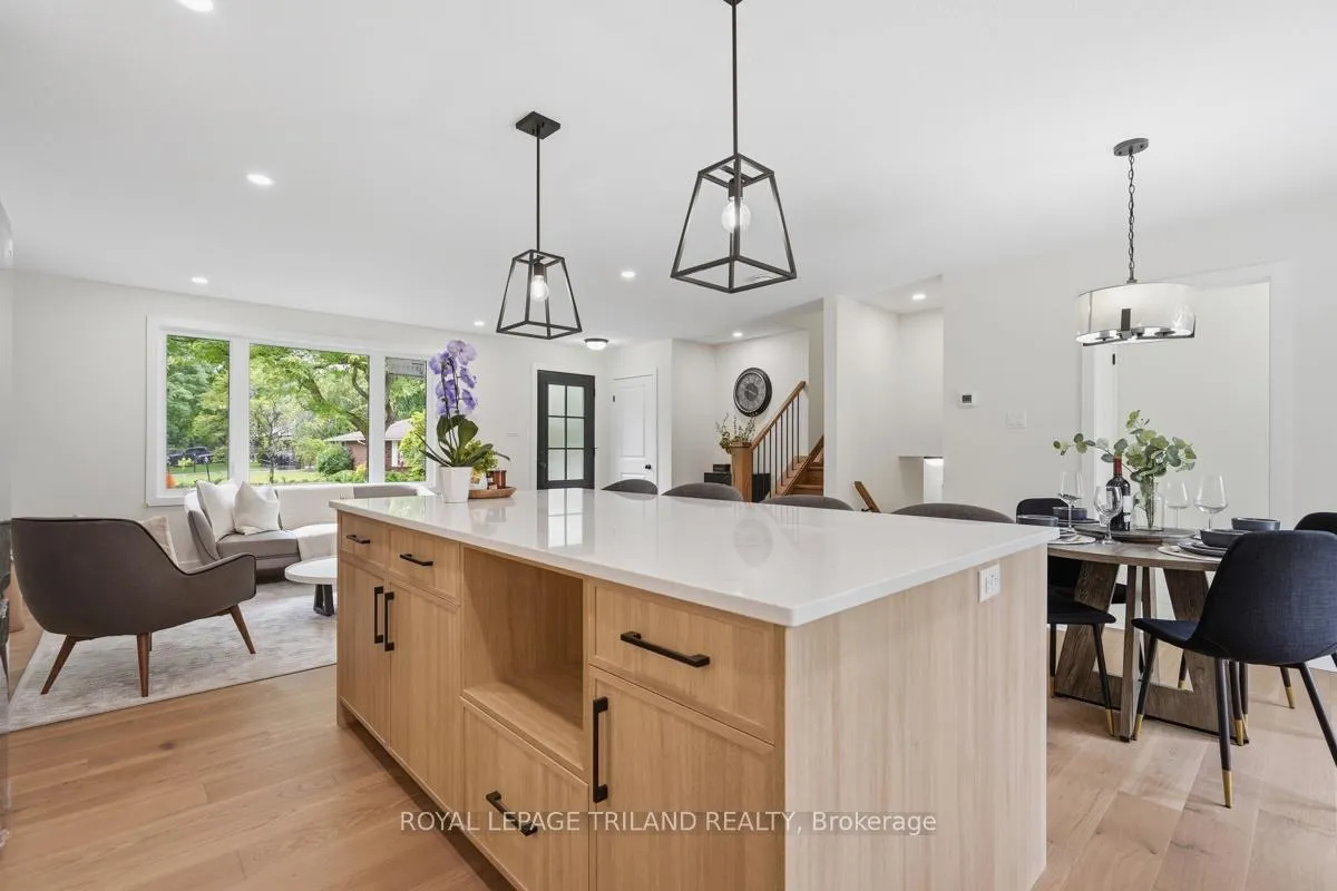 Photo 16 of 110 St Lawrence Boulevard, London, South O — HOMEH