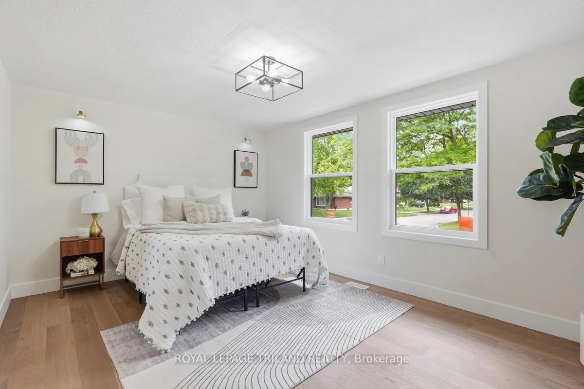 Photo 20 of 110 St Lawrence Boulevard, London, South O — HOMEH