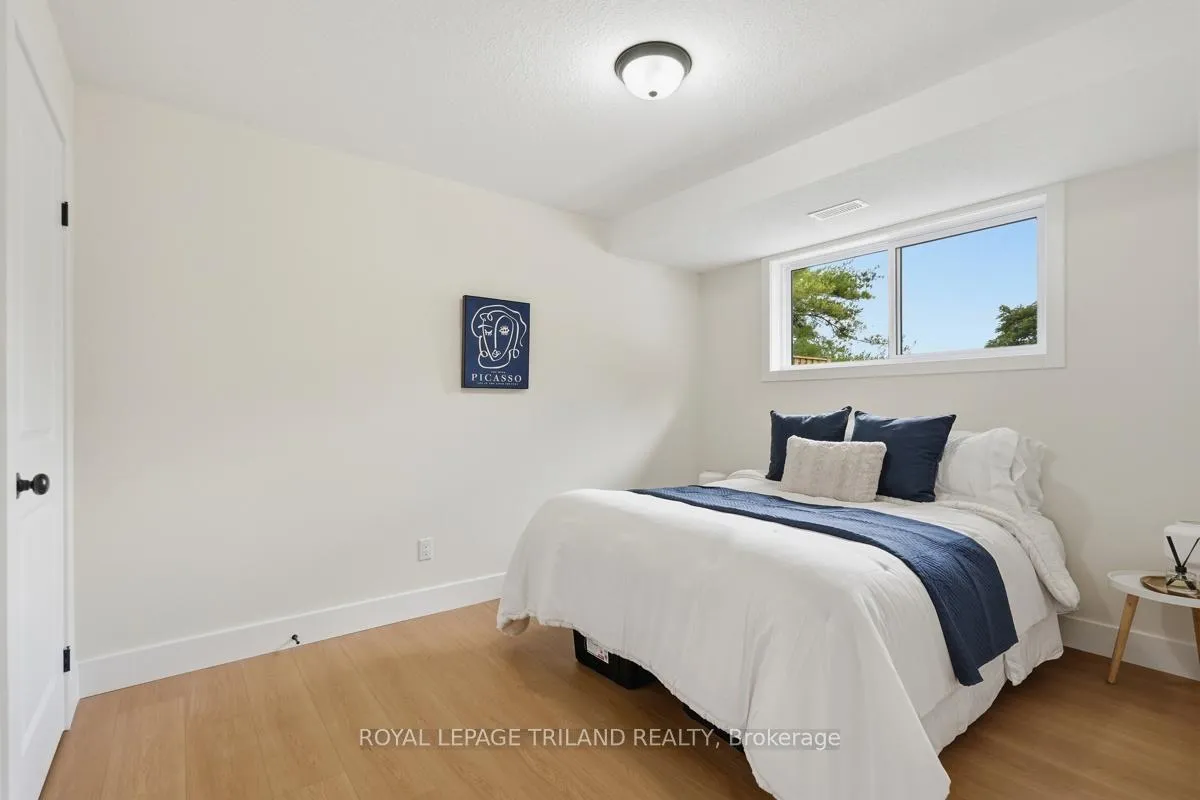 Photo 24 of 110 St Lawrence Boulevard, London, South O — HOMEH