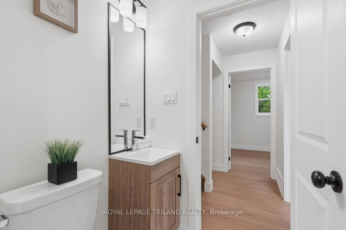 Photo 27 of 110 St Lawrence Boulevard, London, South O — HOMEH