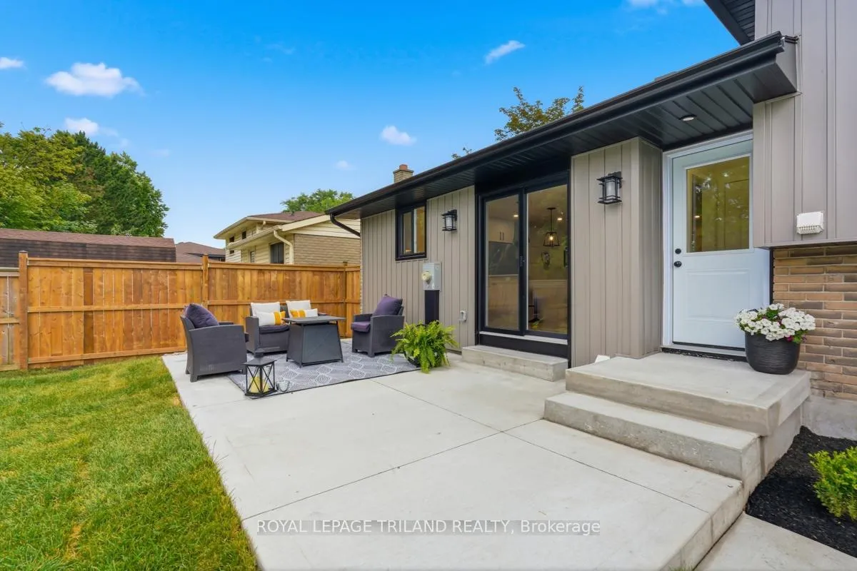 Photo 32 of 110 St Lawrence Boulevard, London, South O — HOMEH