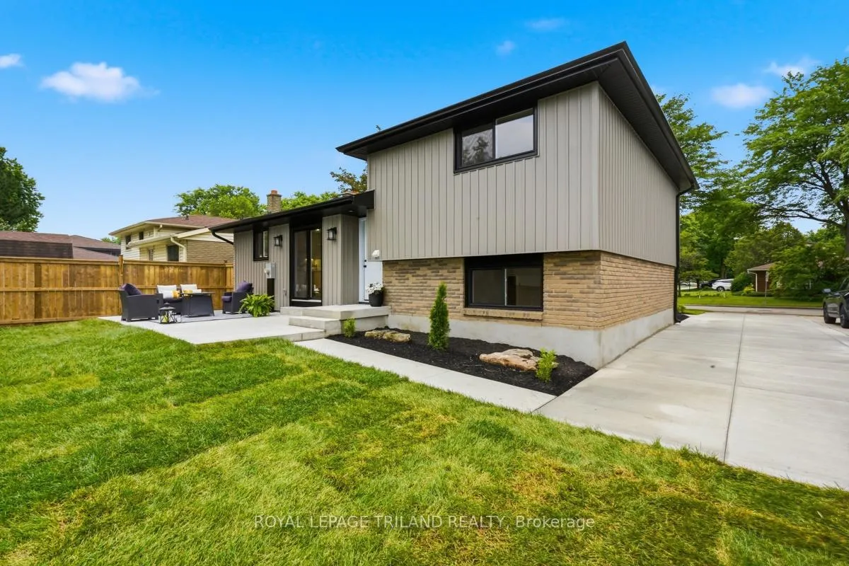 Photo 34 of 110 St Lawrence Boulevard, London, South O — HOMEH
