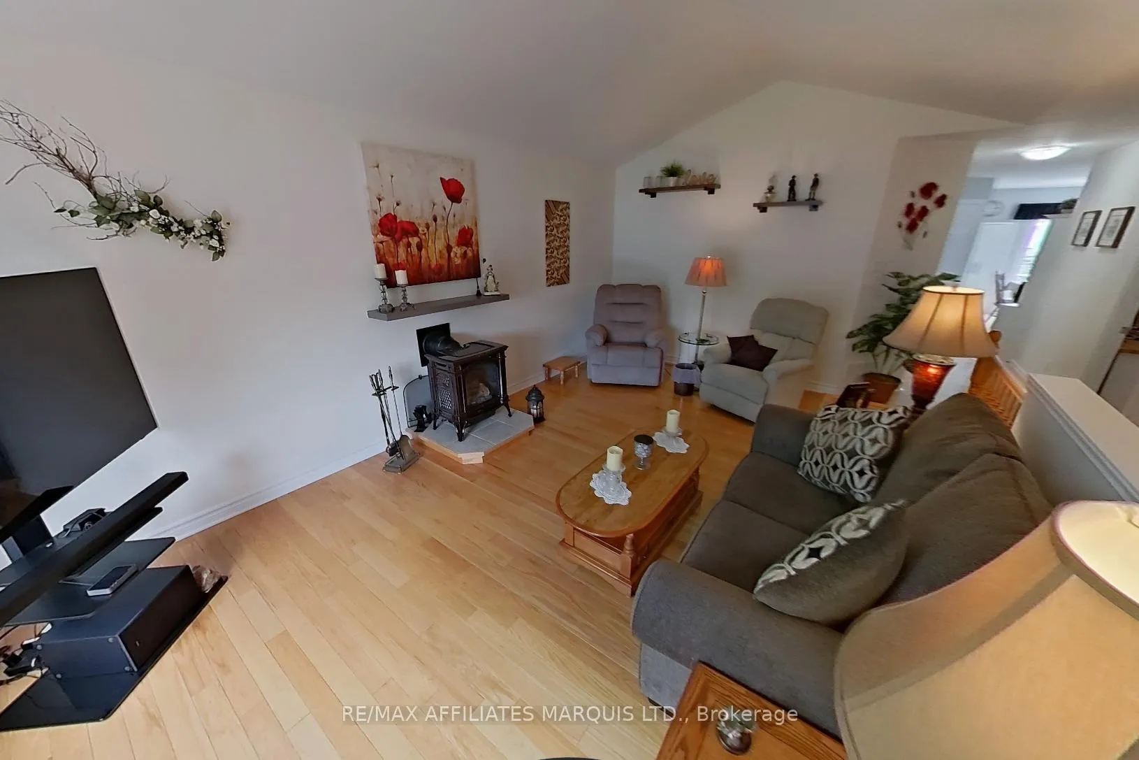 Photo 7 of 117 Gail Elizabeth Court, Cornwall, Cornwall — HOMEH