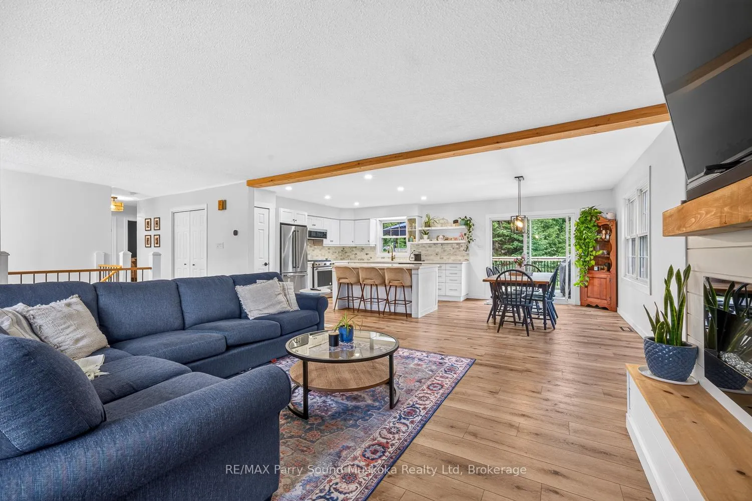 Photo 10 of 109 North Road N, McDougall — HOMEH