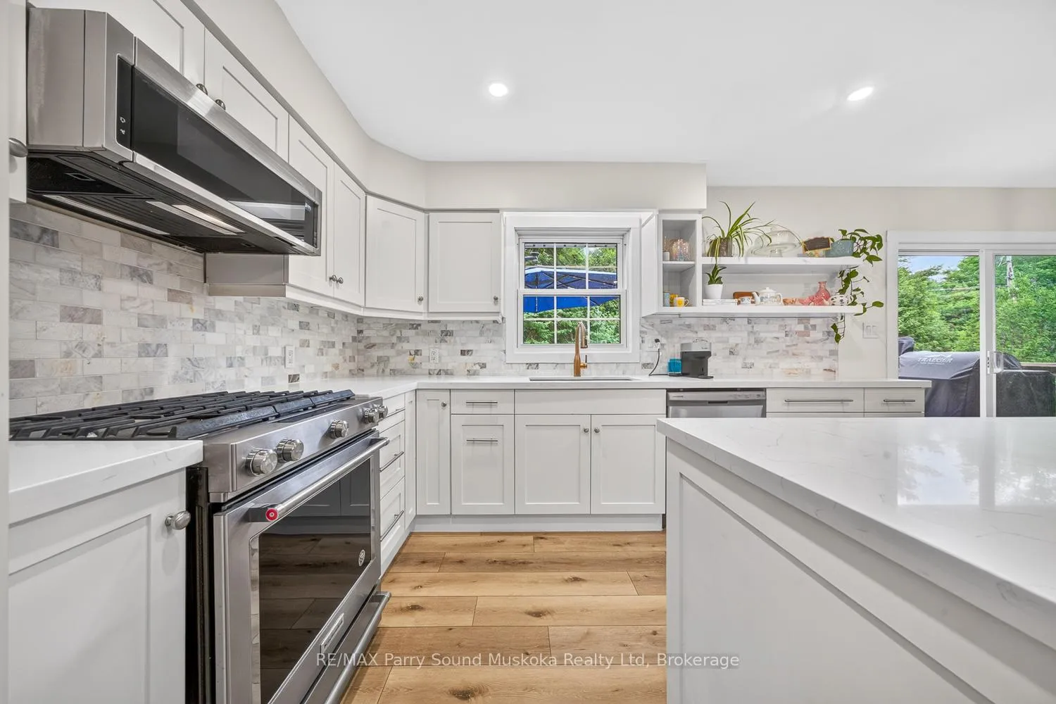 Photo 17 of 109 North Road N, McDougall — HOMEH