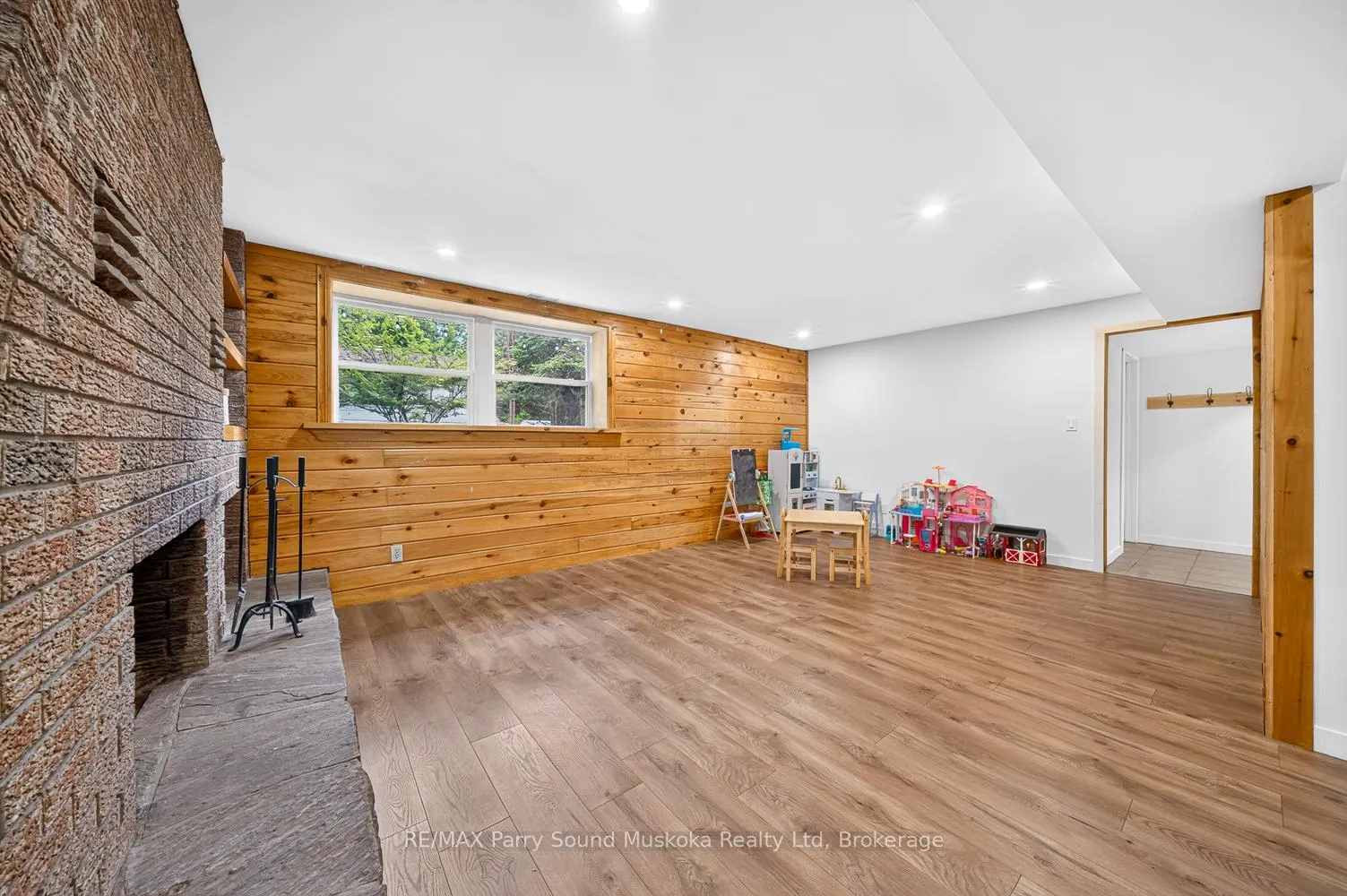 Photo 33 of 109 North Road N, McDougall — HOMEH