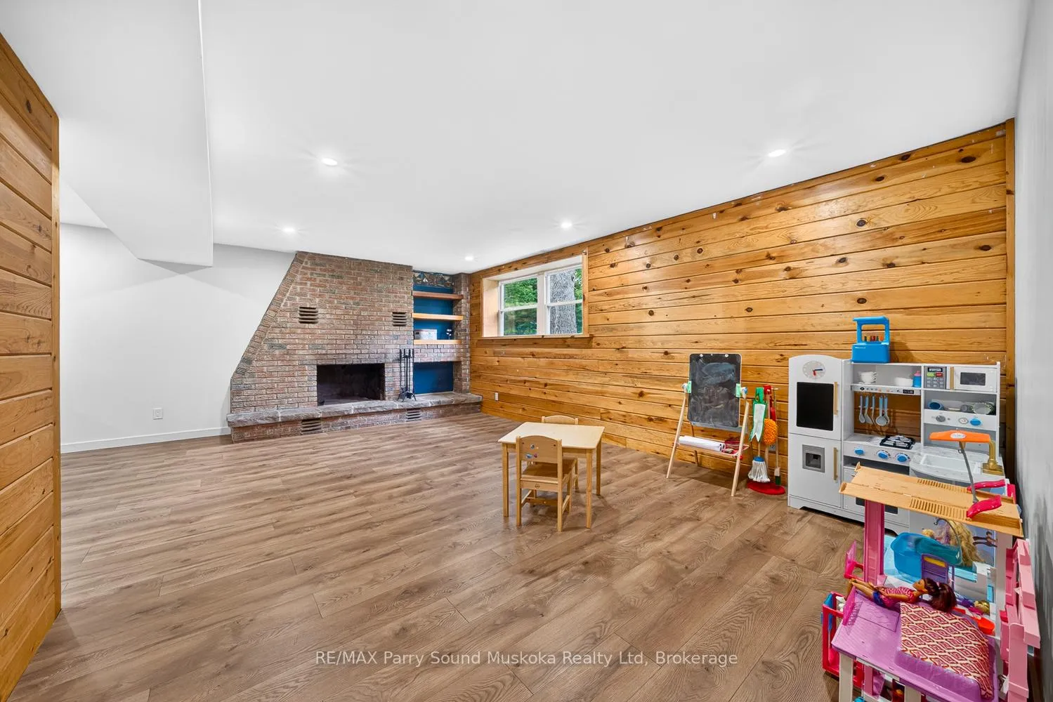 Photo 34 of 109 North Road N, McDougall — HOMEH