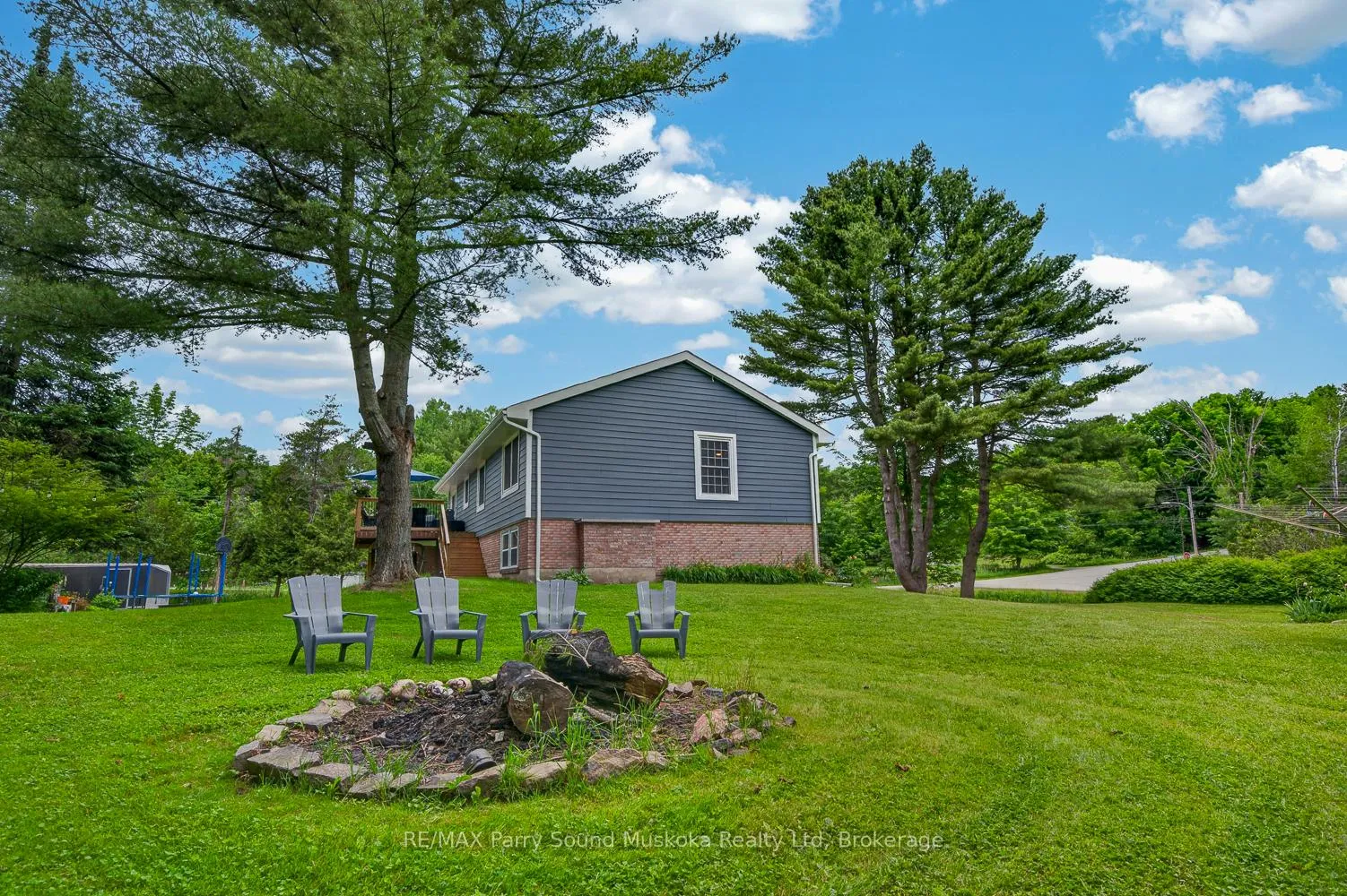 Photo 45 of 109 North Road N, McDougall — HOMEH