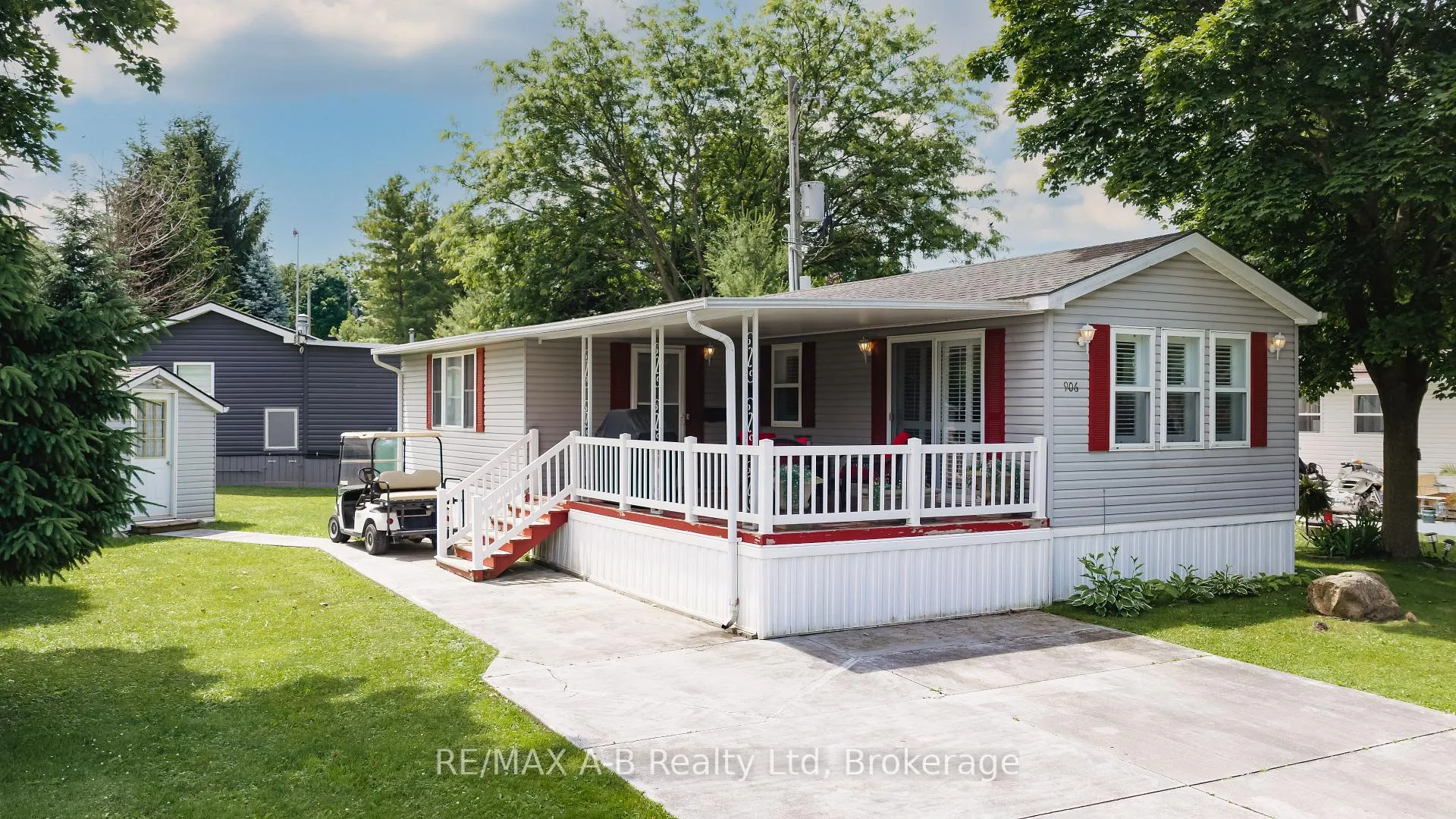 Photo of Unit 906, 316489 31st Line