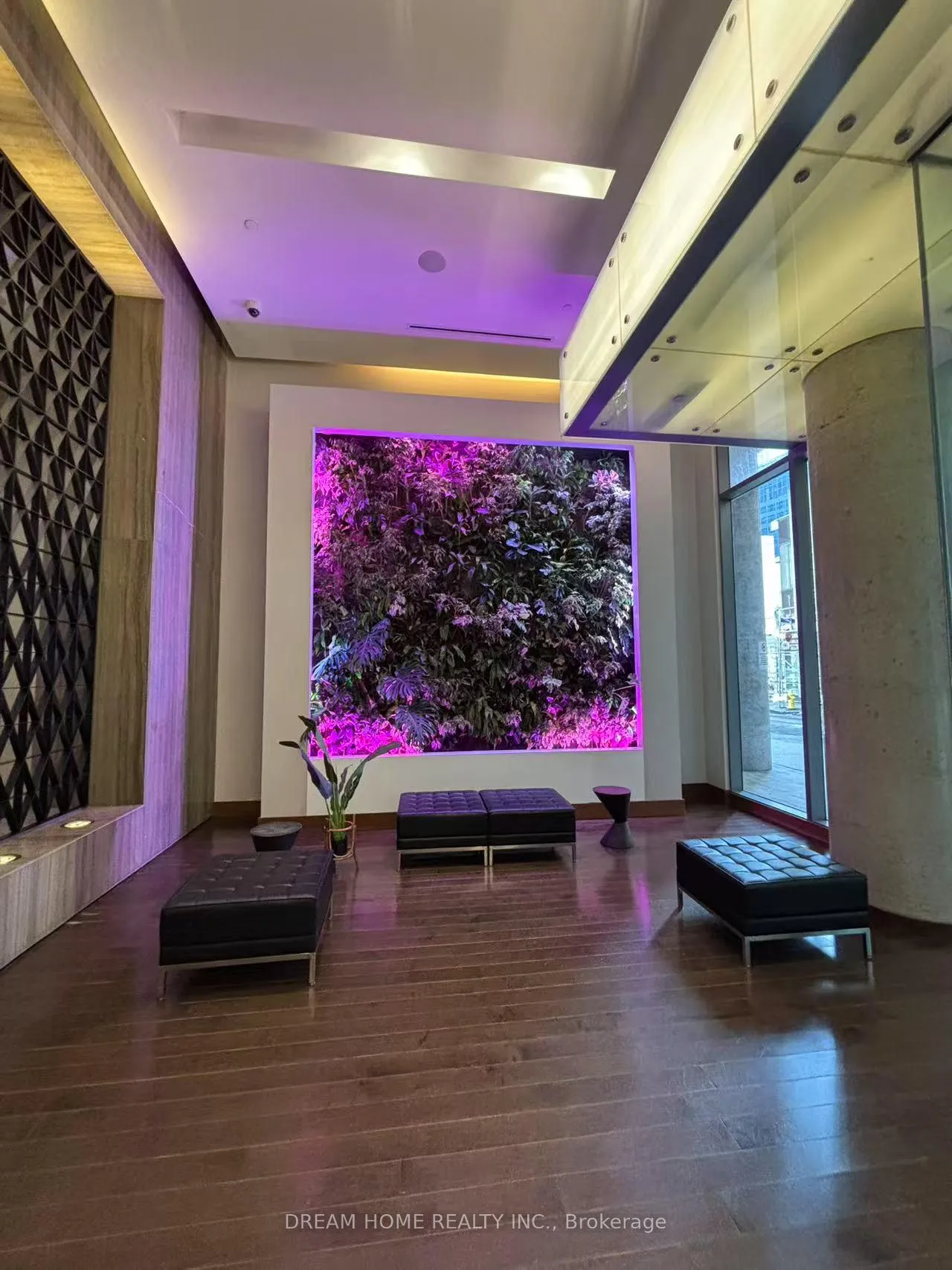 Photo 2 of Unit 1503, 8 mercer Street, Toronto, Waterfront Communities — HOMEH