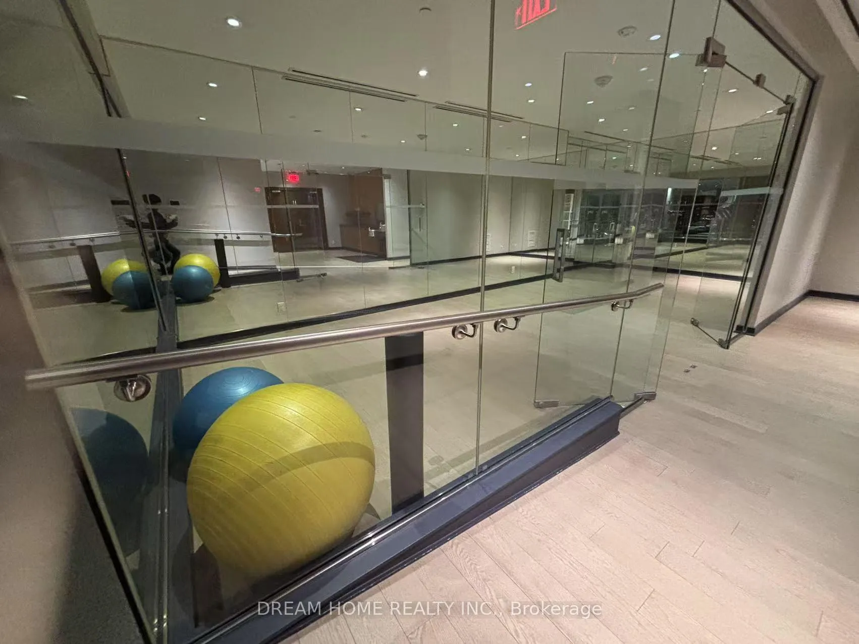 Photo 15 of Unit 1503, 8 mercer Street, Toronto, Waterfront Communities — HOMEH