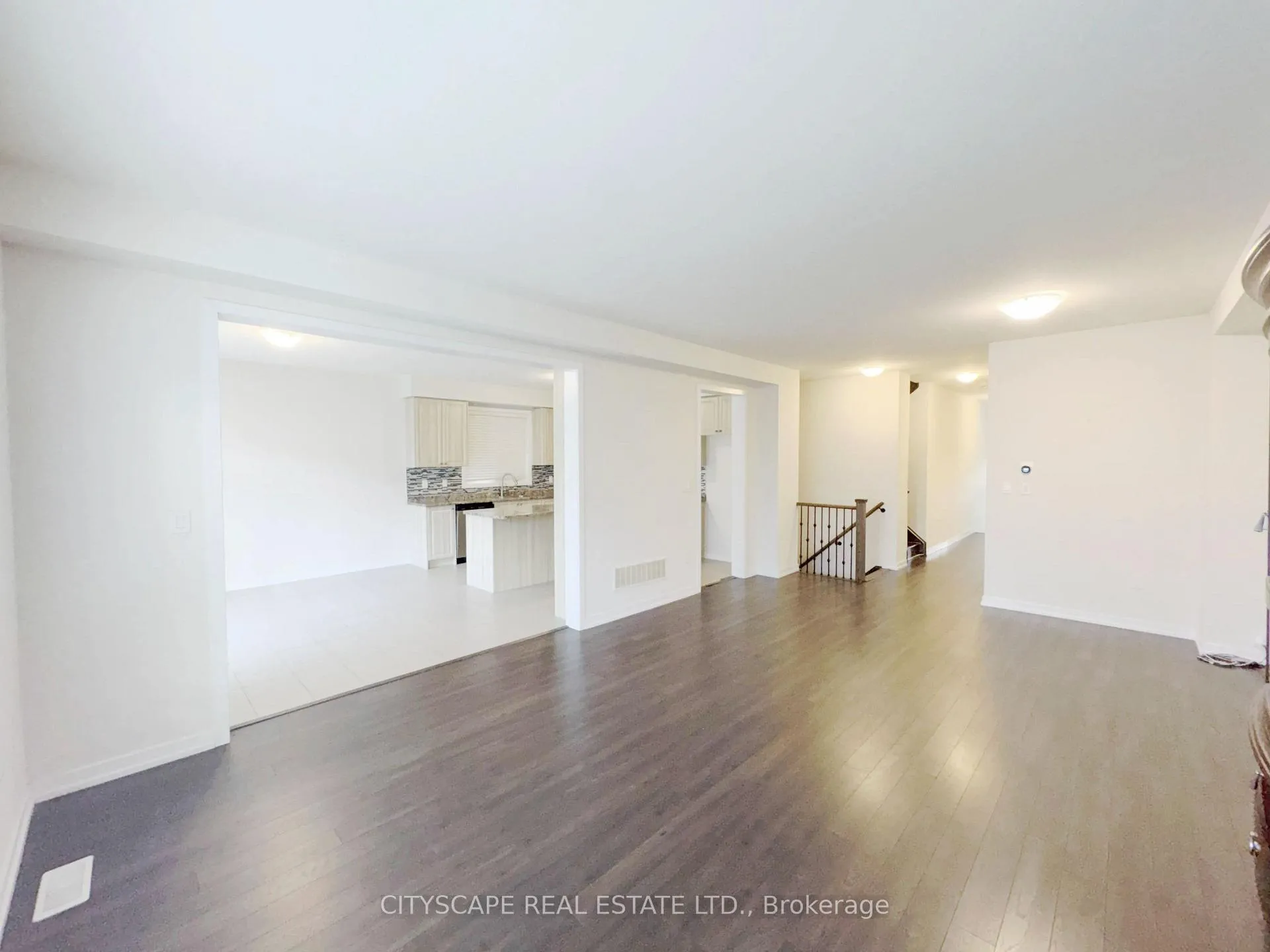 Photo 9 of 16 Pagebrook Crescent, Hamilton, Stoney Creek Mountain — HOMEH