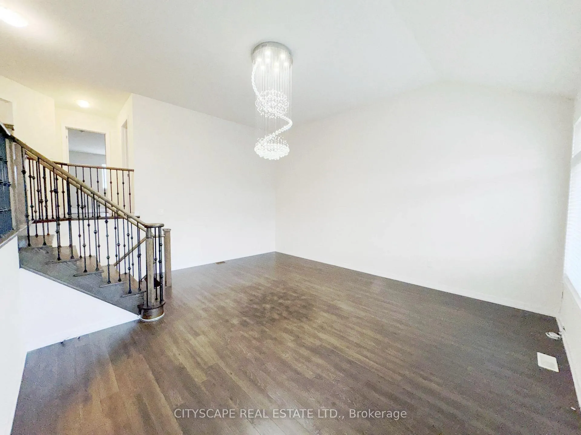 Photo 19 of 16 Pagebrook Crescent, Hamilton, Stoney Creek Mountain — HOMEH