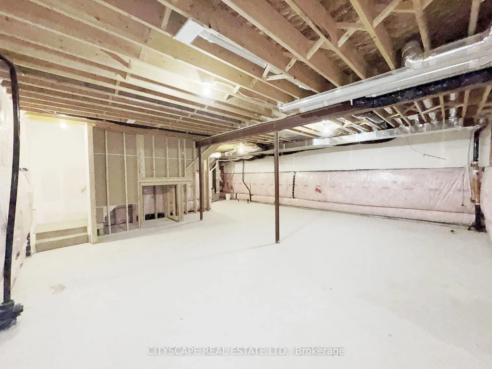 Photo 38 of 16 Pagebrook Crescent, Hamilton, Stoney Creek Mountain — HOMEH