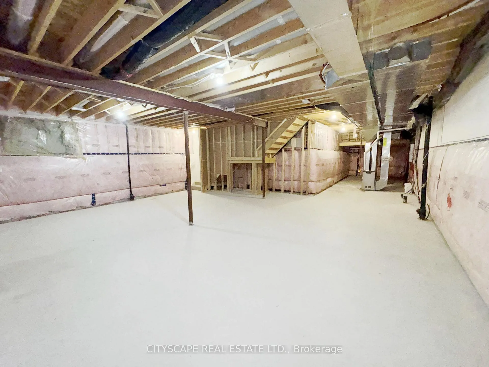 Photo 39 of 16 Pagebrook Crescent, Hamilton, Stoney Creek Mountain — HOMEH