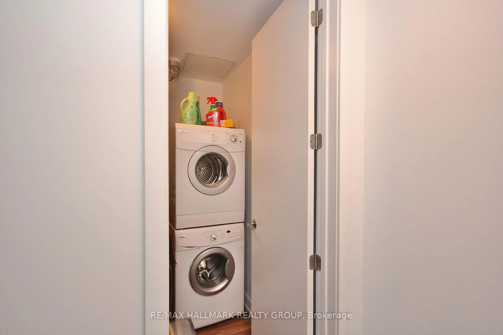 Photo 12 of Unit 1711, 111 Champagne Avenue S, Ottawa, West Centre Town — HOMEH