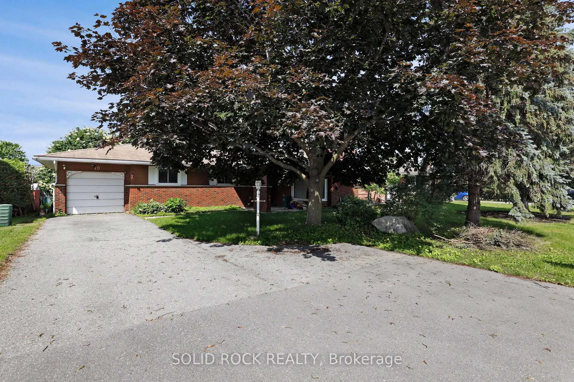Photo 2 of 10 Orr Street, Ottawa, Barrhaven - Pheasant Run — HOMEH