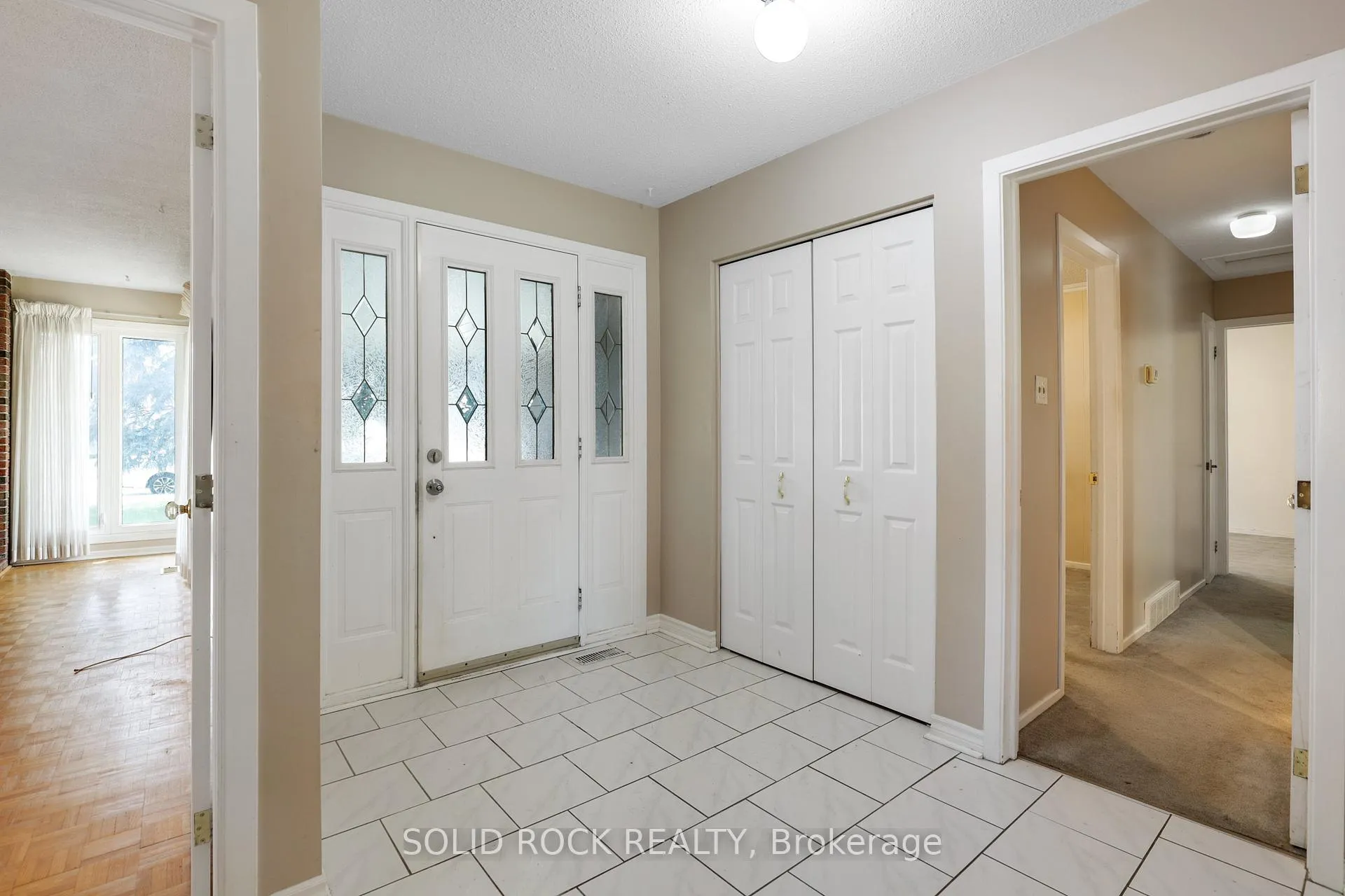 Photo 4 of 10 Orr Street, Ottawa, Barrhaven - Pheasant Run — HOMEH
