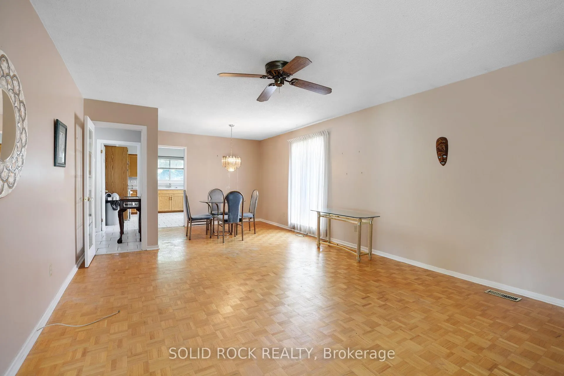 Photo 8 of 10 Orr Street, Ottawa, Barrhaven - Pheasant Run — HOMEH