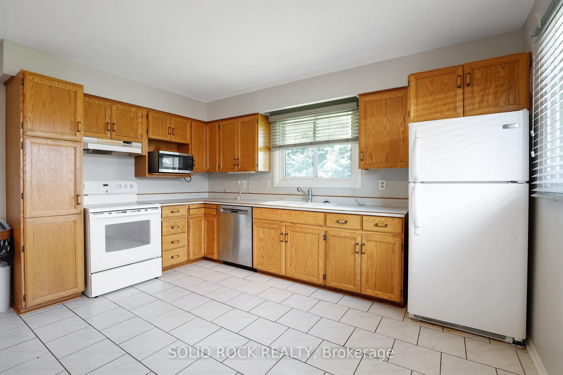 Photo 10 of 10 Orr Street, Ottawa, Barrhaven - Pheasant Run — HOMEH