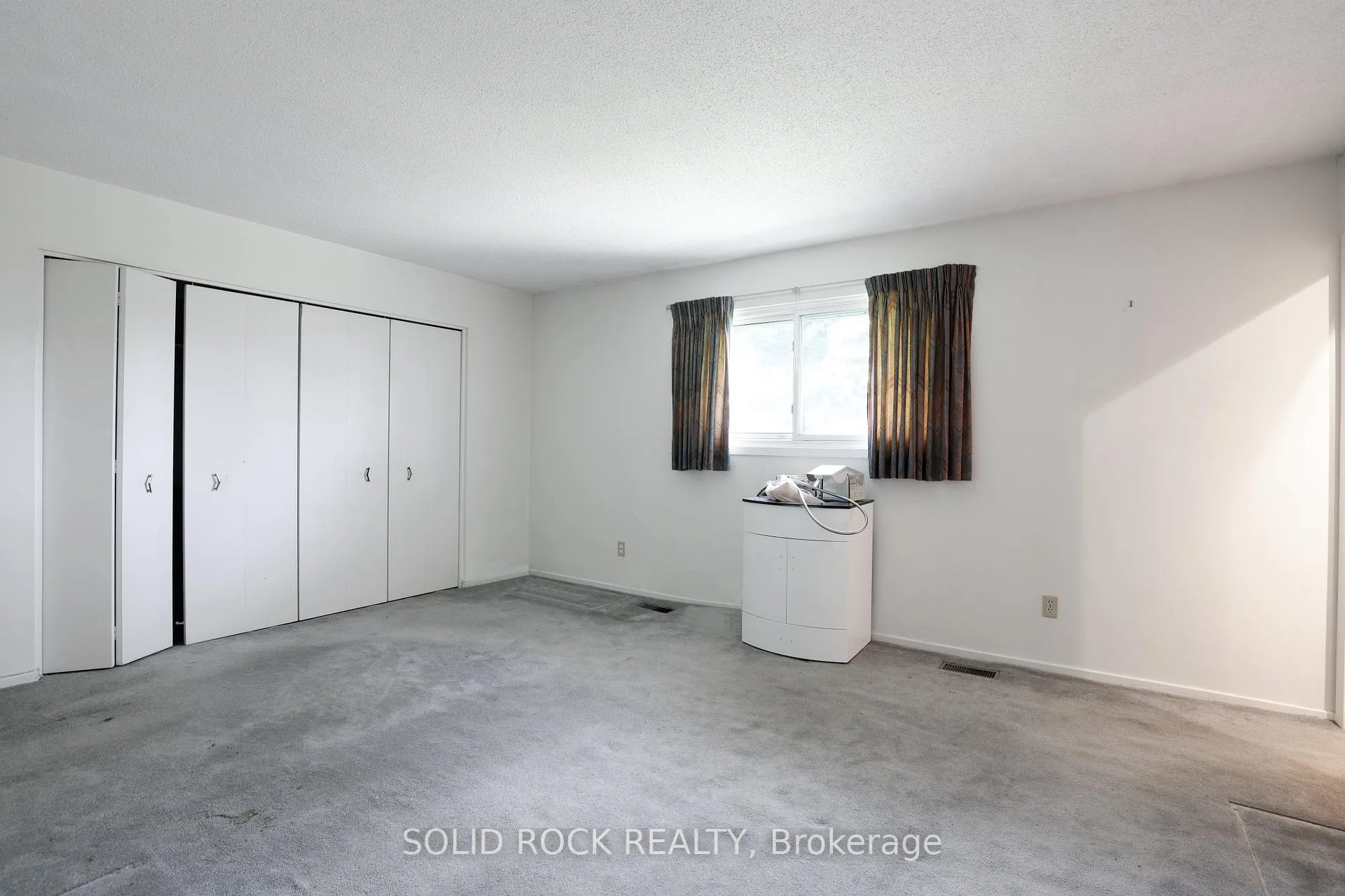 Photo 13 of 10 Orr Street, Ottawa, Barrhaven - Pheasant Run — HOMEH