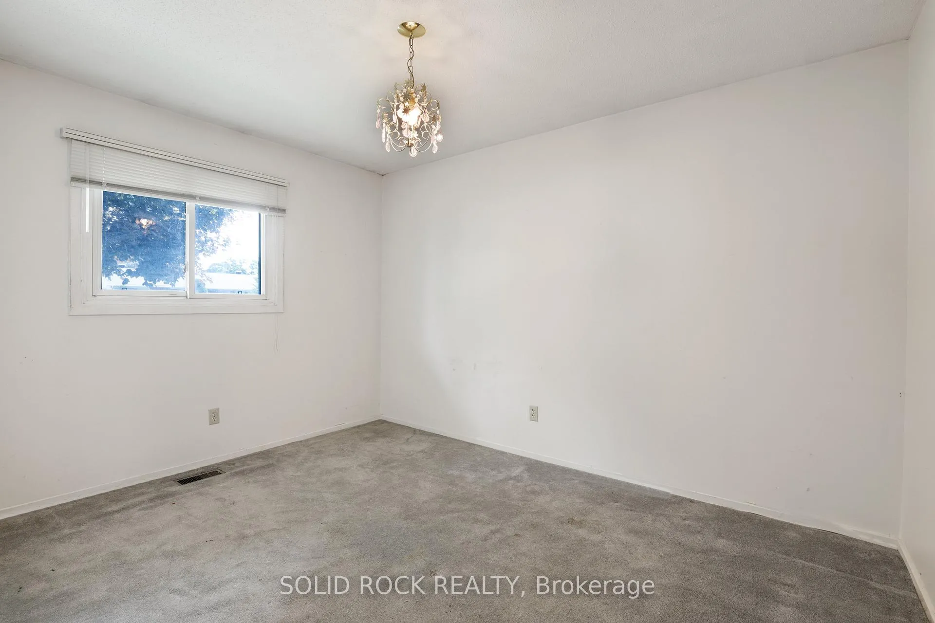 Photo 17 of 10 Orr Street, Ottawa, Barrhaven - Pheasant Run — HOMEH