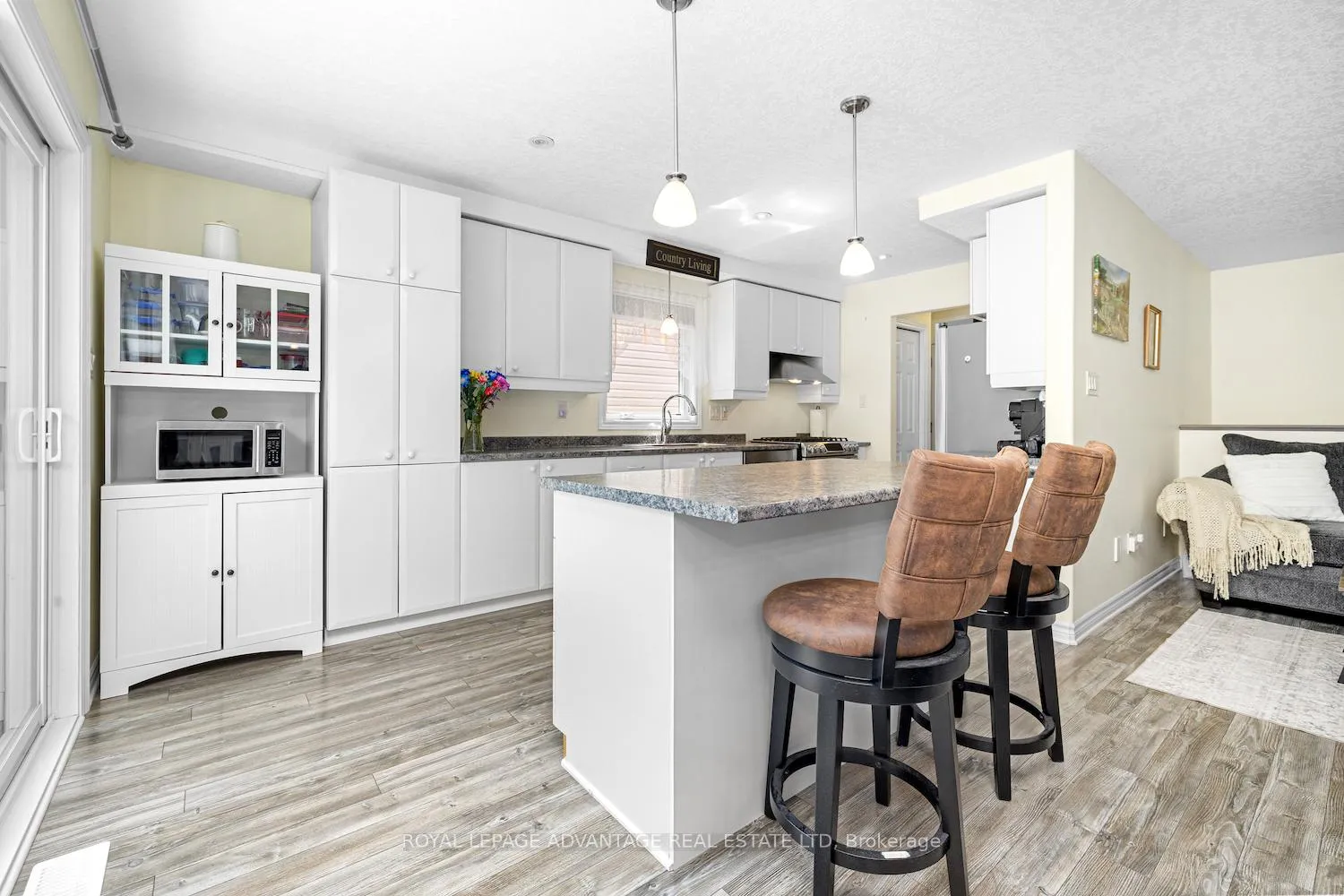 Photo 3 of 42 Code Crescent, Smiths Falls, Smiths Falls — HOMEH