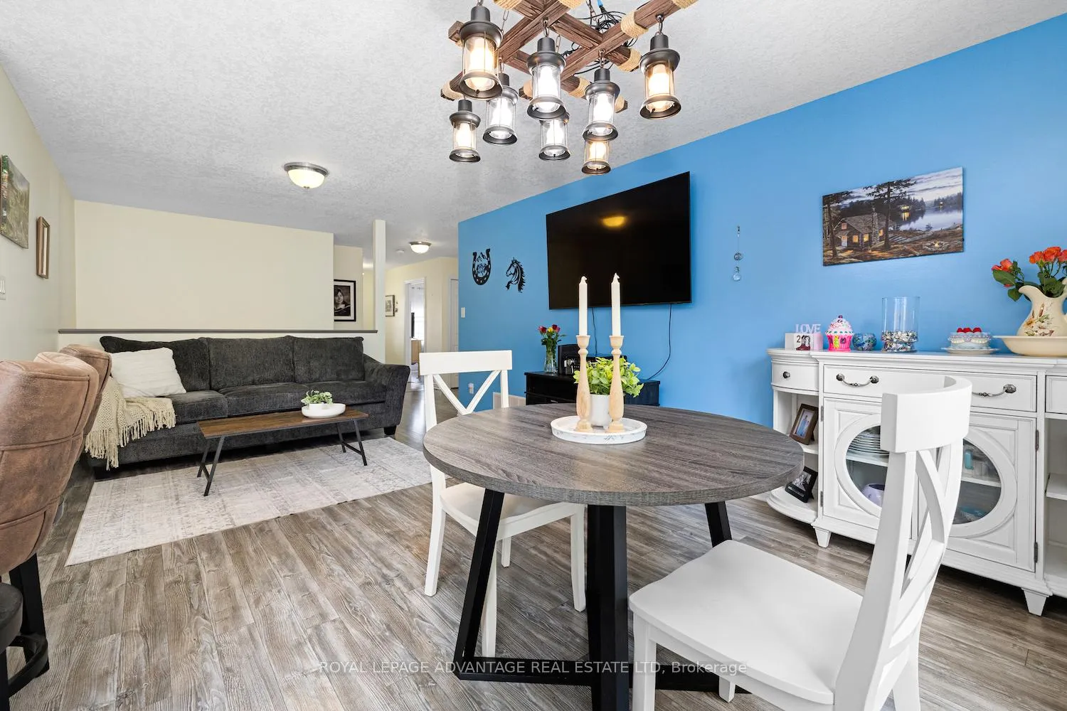 Photo 9 of 42 Code Crescent, Smiths Falls, Smiths Falls — HOMEH