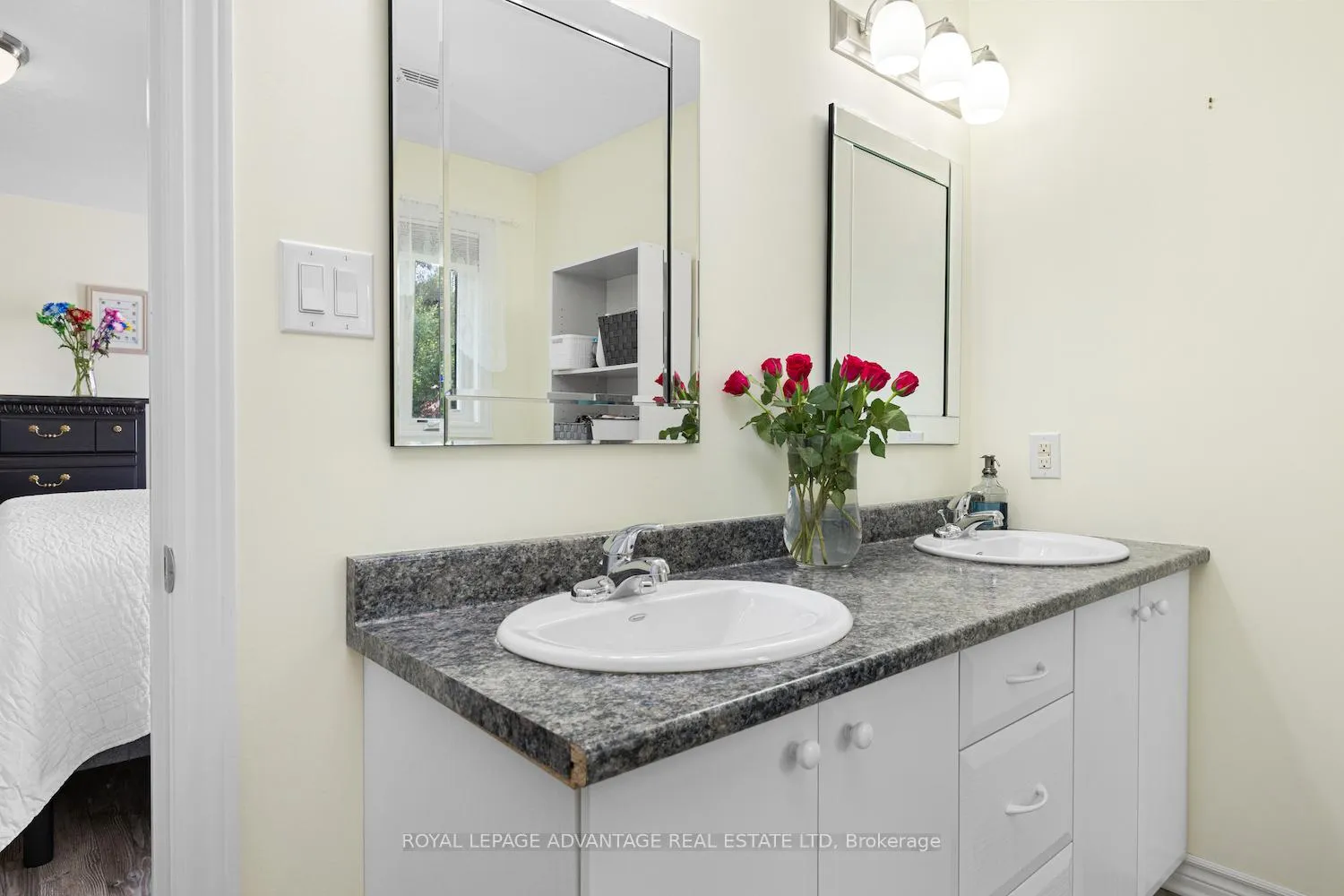 Photo 12 of 42 Code Crescent, Smiths Falls, Smiths Falls — HOMEH