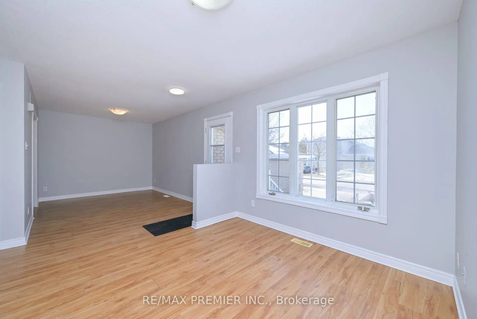Photo 3 of 1 Violet Street, Barrie, Holly — HOMEH