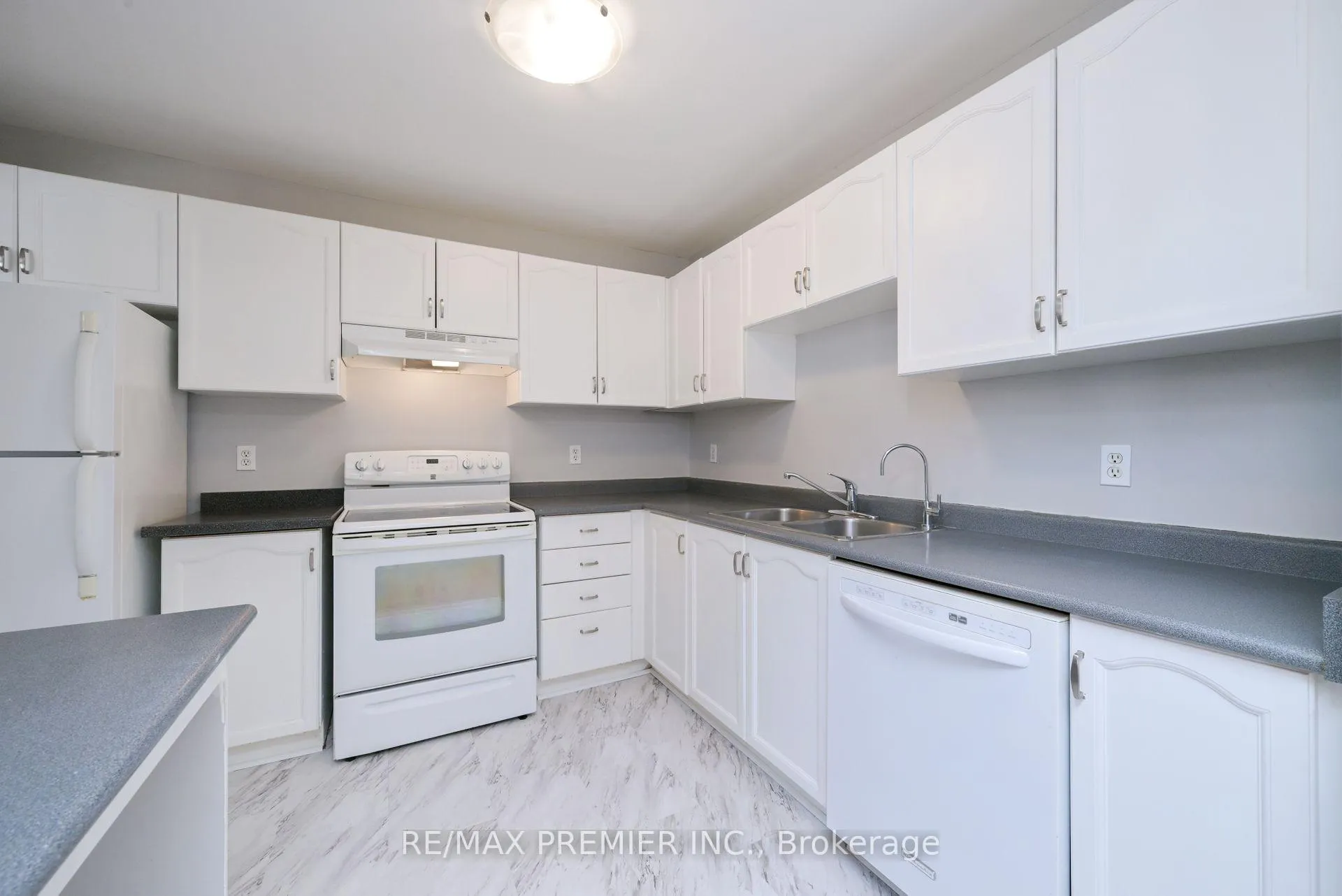 Photo 4 of 1 Violet Street, Barrie, Holly — HOMEH