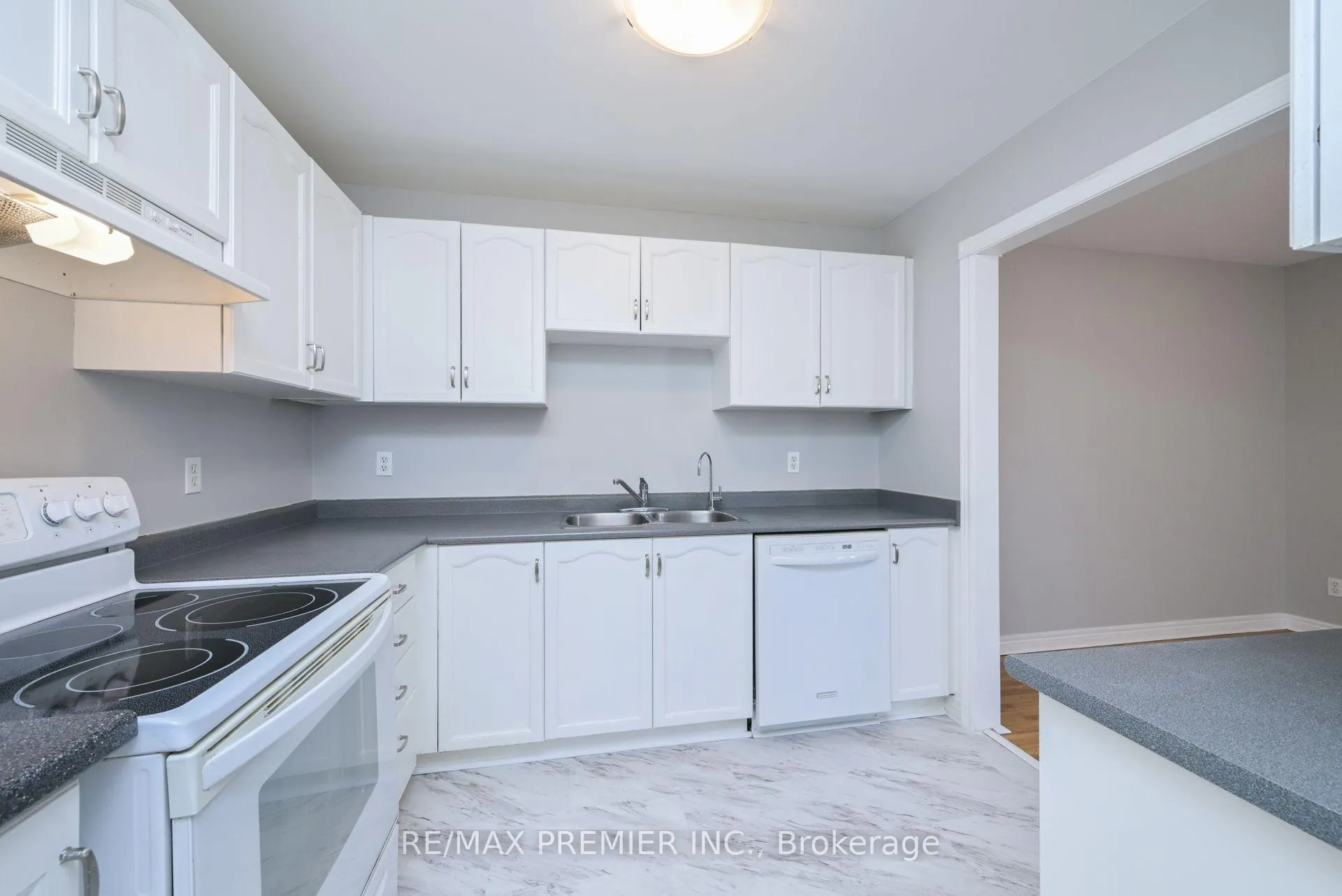 Photo 5 of 1 Violet Street, Barrie, Holly — HOMEH