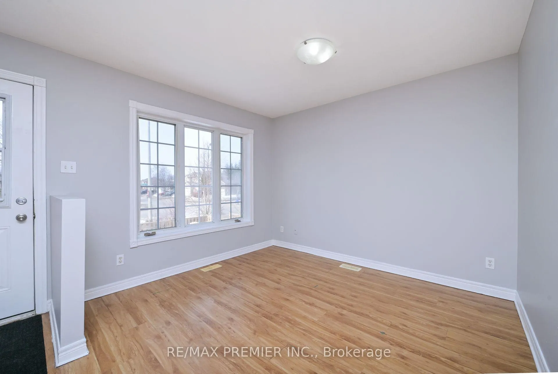 Photo 6 of 1 Violet Street, Barrie, Holly — HOMEH