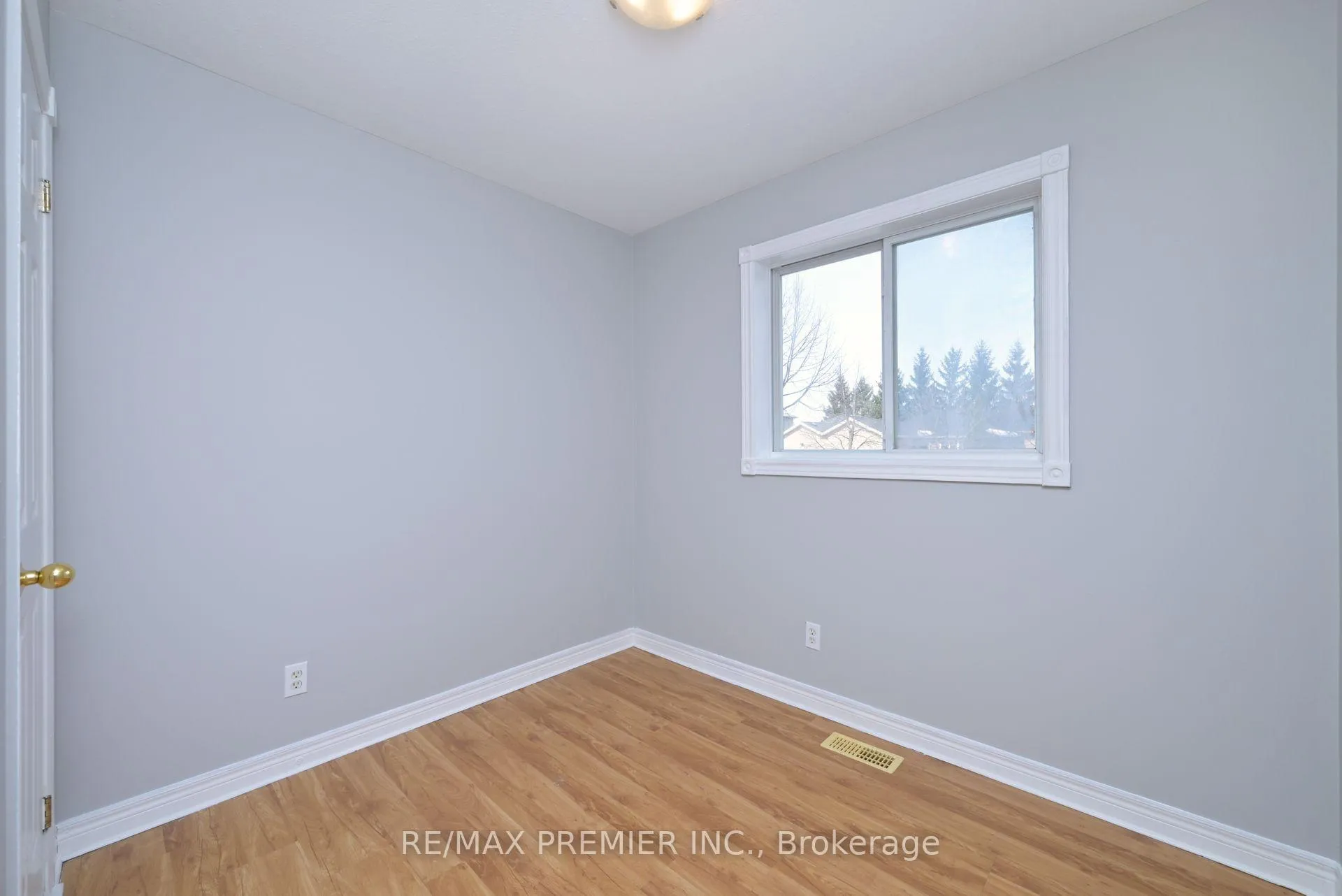 Photo 11 of 1 Violet Street, Barrie, Holly — HOMEH