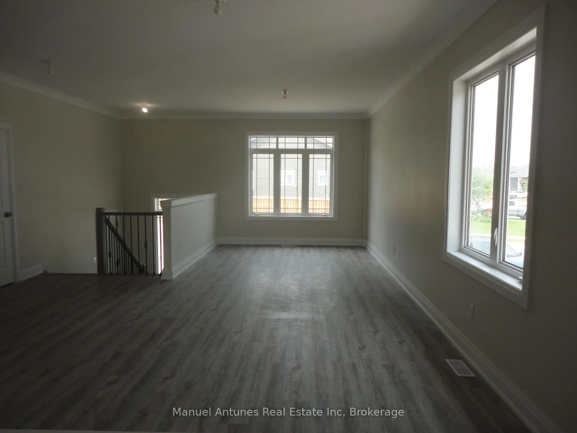 Photo 8 of 4 Joanne Crescent, Wasaga Beach — HOMEH