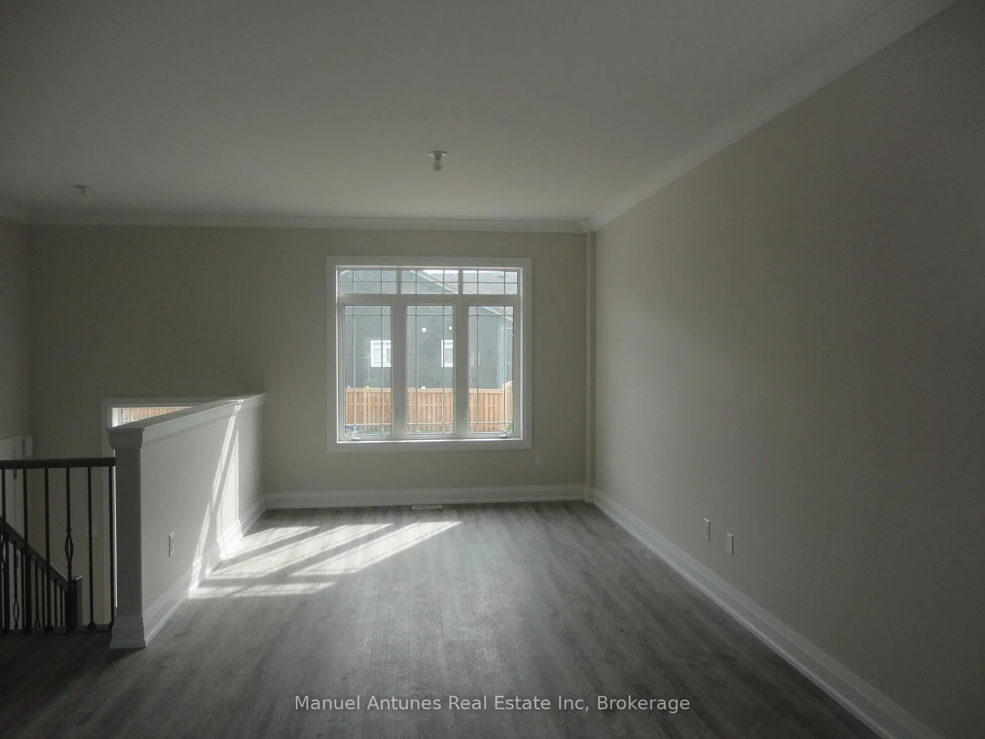 Photo 11 of 4 Joanne Crescent, Wasaga Beach — HOMEH