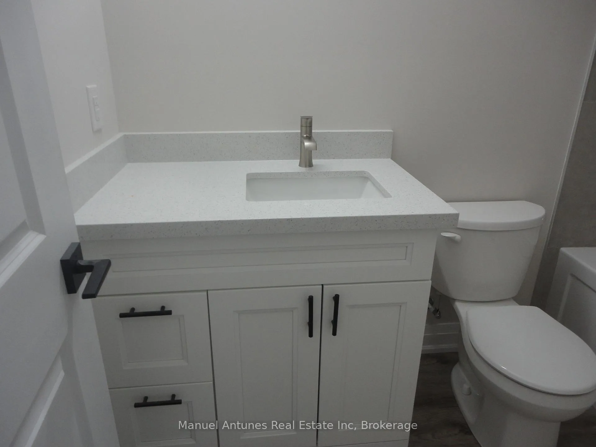 Photo 17 of 4 Joanne Crescent, Wasaga Beach — HOMEH