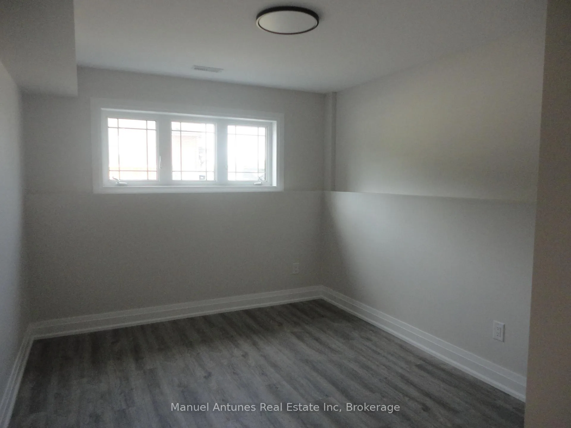 Photo 25 of 4 Joanne Crescent, Wasaga Beach — HOMEH