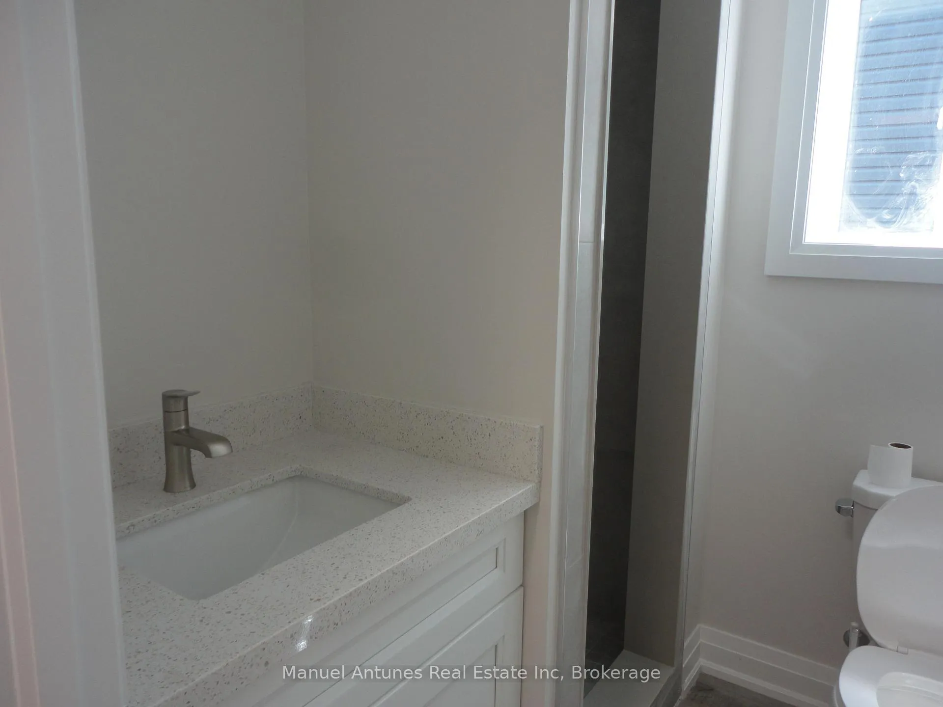 Photo 29 of 4 Joanne Crescent, Wasaga Beach — HOMEH