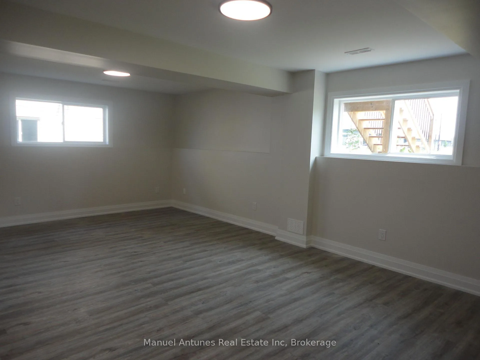 Photo 31 of 4 Joanne Crescent, Wasaga Beach — HOMEH