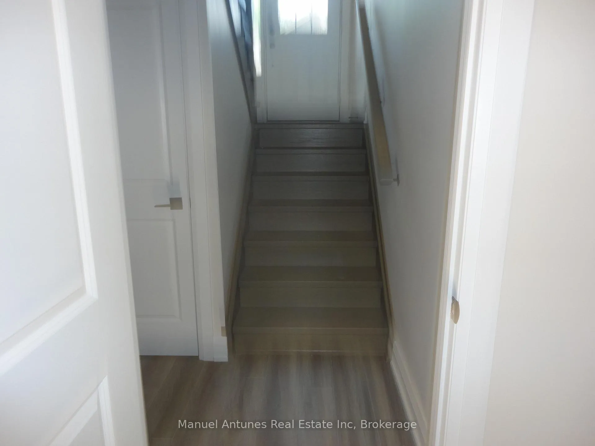 Photo 32 of 4 Joanne Crescent, Wasaga Beach — HOMEH