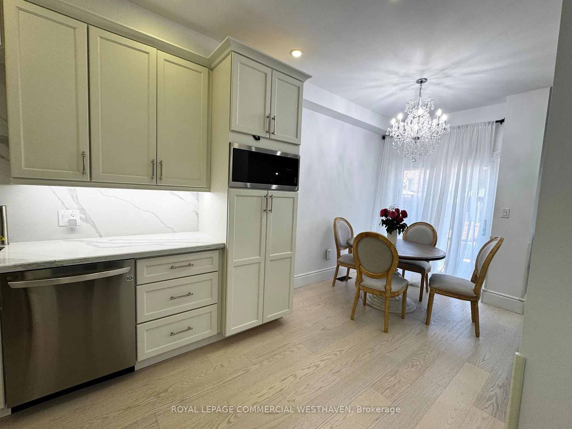 Photo 7 of 38 Warbler Avenue, Vaughan, Patterson — HOMEH
